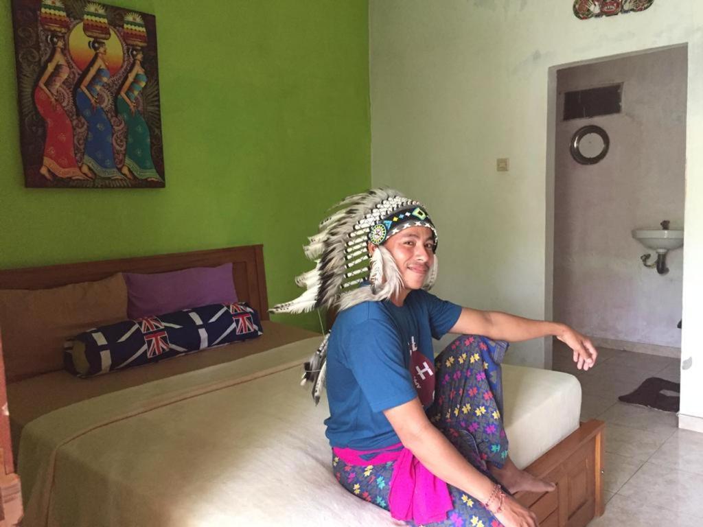 Made Roejas Homestay อูลูวาตู ภายนอก รูปภาพ