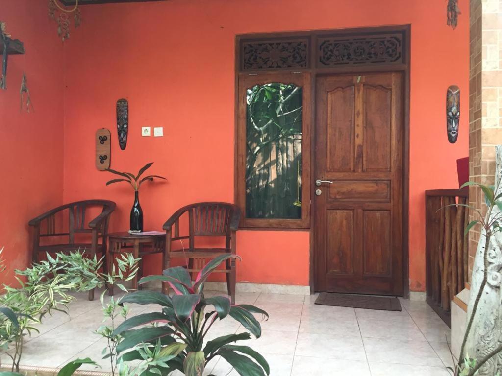 Made Roejas Homestay อูลูวาตู ภายนอก รูปภาพ