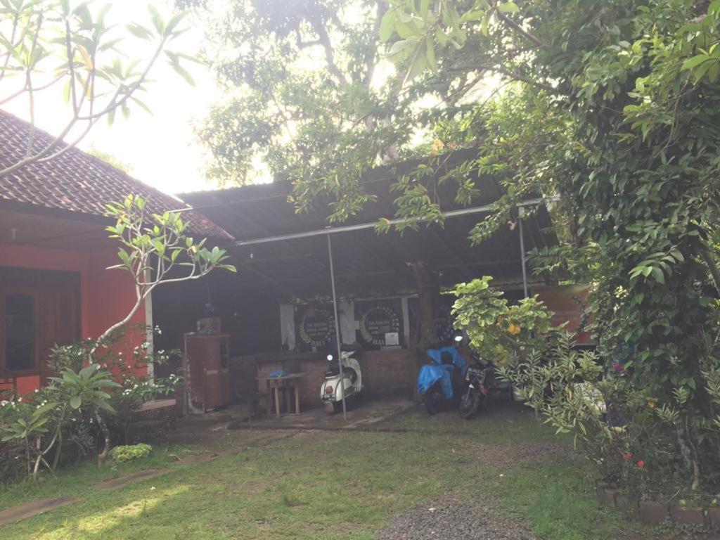 Made Roejas Homestay อูลูวาตู ภายนอก รูปภาพ