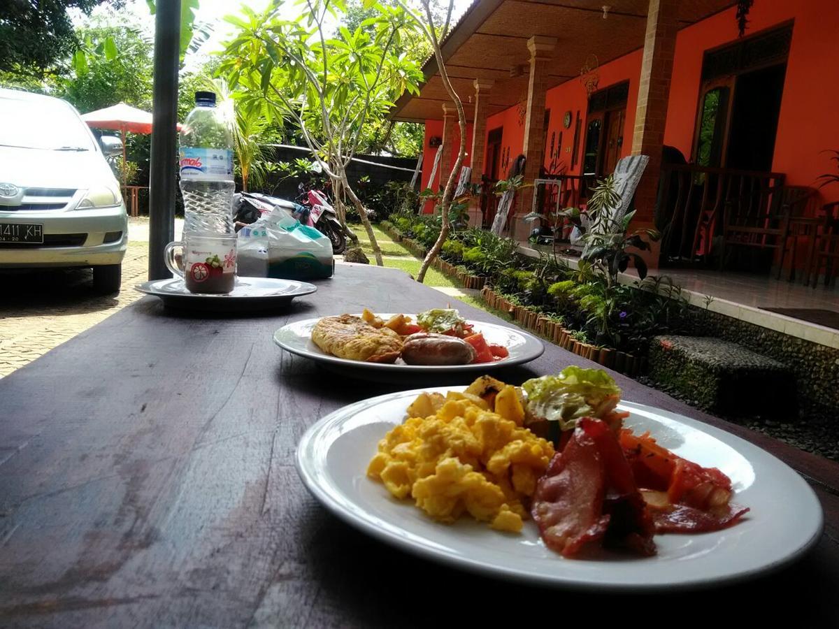 Made Roejas Homestay อูลูวาตู ภายนอก รูปภาพ