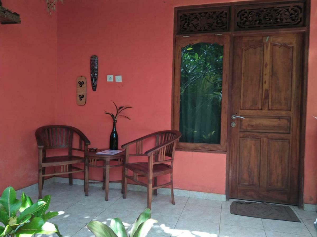 Made Roejas Homestay อูลูวาตู ภายนอก รูปภาพ