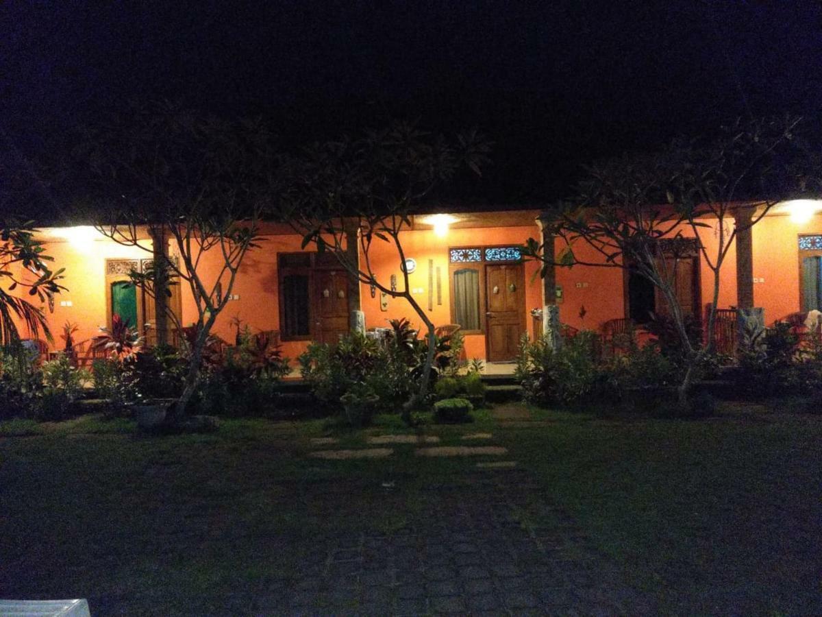 Made Roejas Homestay อูลูวาตู ภายนอก รูปภาพ