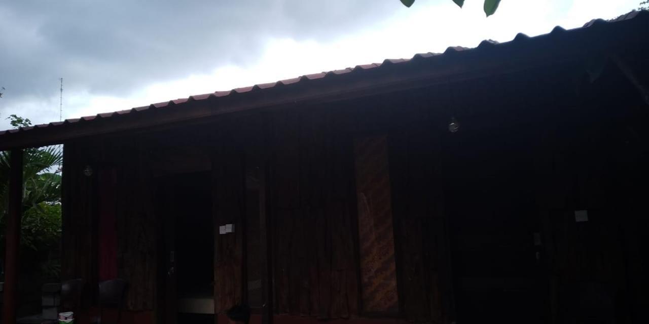 Made Roejas Homestay อูลูวาตู ภายนอก รูปภาพ
